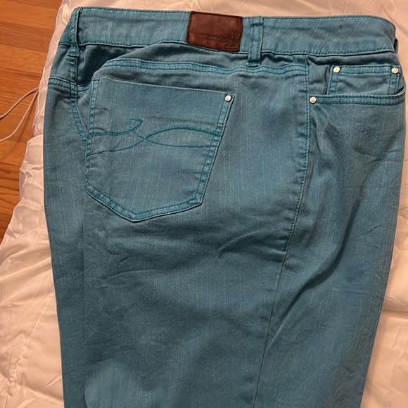 DKNY Soho Skinny Jeans - Picture 5 of 6